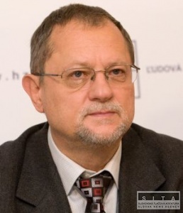 HZDS pod�a Kozl�ka po�kodil postoj ku Ga�parovi�ovi