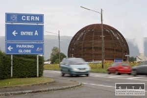 Zatkli vedca z CERN, mal spolupracovať s al-Kájdou