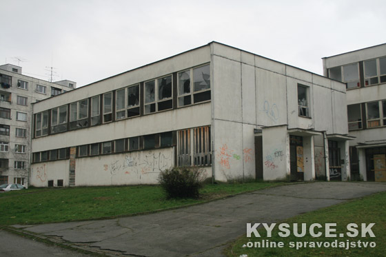 Bude zo zdevastovanej budovy na Kyčerke nájomný bytový dom?