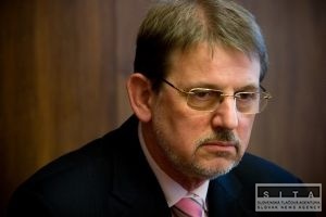 Fronc oznámkoval koalíciu štvorkou