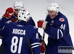 Kapušov gól v KHL, ďalší Slováci asistovali