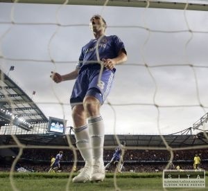 Lampard tretkrt najlepm hrom Chelsea poda fanikov
