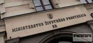 Nezneužívajte tému dostavby Mochoviec, znie odkaz Rakúšanom