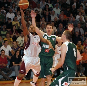 Basketbalisti AX SPU Nitra vyhrali v Pezinku, sú majstri