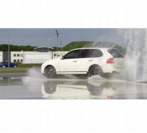 Pozvánka na celodenný spoločenský event DRIVING CHALLENGE
