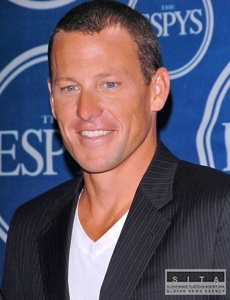 Lance Armstrong bude po štvrtý raz otcom
