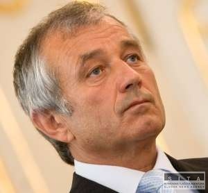 Vláda prijala nariadenie o postupe pri vydávaní náhradných pozemkov