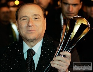 Berlusconi AC Miláno nepredá