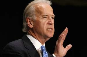 Biden priletel do Poľska, v stredu naňho čakajú Tusk a Kaczynski