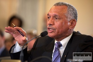Novým šéfom NASA bude Charles Bolden