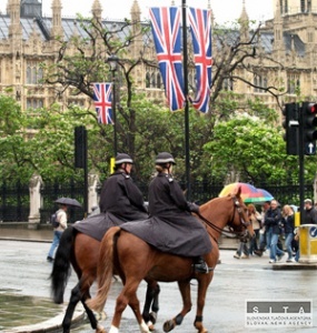 Britská polícia zadržala päť osôb podozrivých z teroristických aktivít