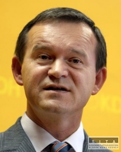 Vláda je prehnane optimistická, kríza bude tvrdšia, tvrdí Brocka