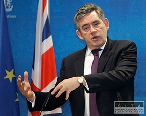 Brown navštívil britské jednotky v Afganistane