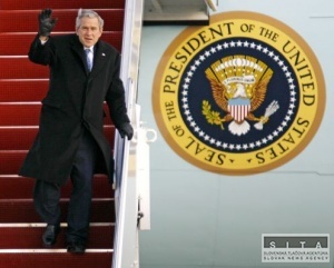 Bush sa prišiel nečakane rozlúčiť s Irakom