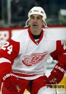 Chelios podpísal v AHL, v piatok debutuje