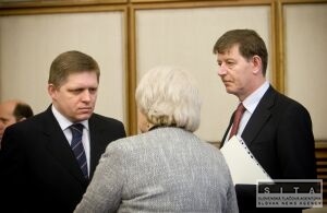 Poslanecký prieskum u ministra Chrbeta bude 7. mája