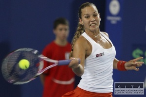 Cibulkovej suver�nny postup do 2. kola AO