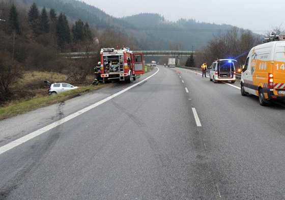 Pri nehode v Krásne nad Kysucou vyhasol život 18-ročného mladíka