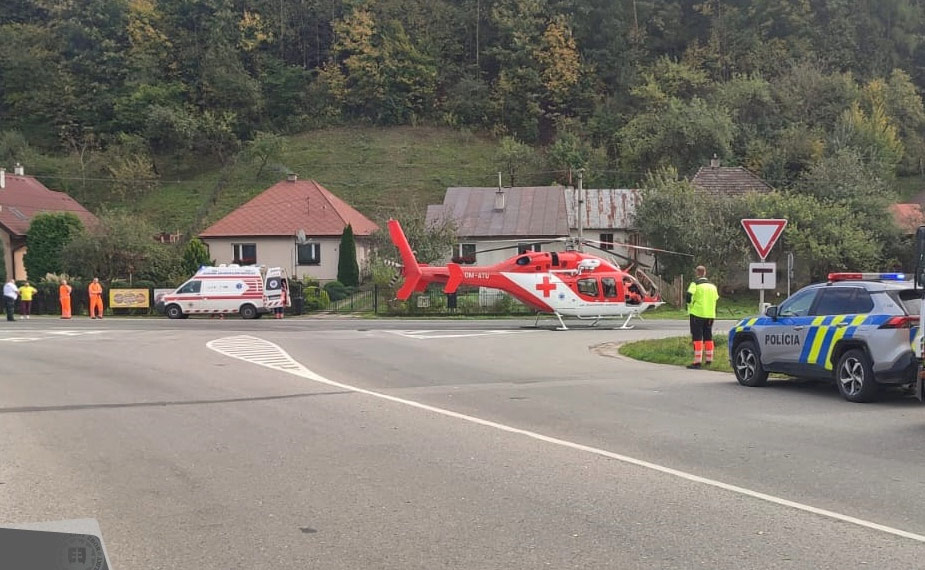 Dopravn nehoda kamina a dodvky si vyiadala dvoch zranench