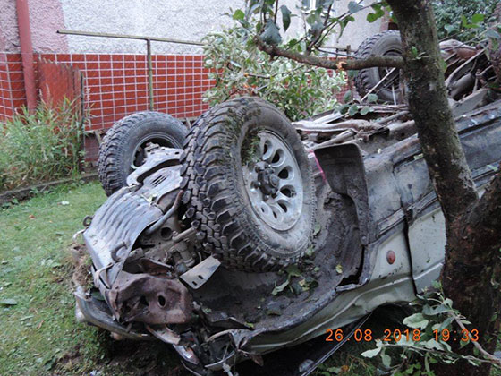 Troch vne zranench si vyiadala vna dopravn nehoda v obci Oadnica