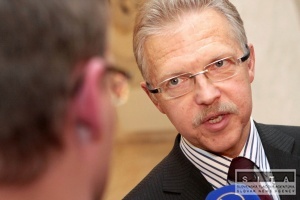 Andrej Ďurkovský pokrstí Bratislavu na starých pohľadniciach