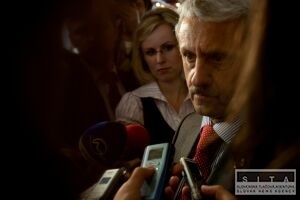 Dzurinda odmieta, že by sa opozícia štiepila