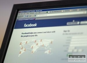 Na Facebooku budú môcť ľudia označovať priateľov v statusoch