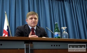 Ak nebud dkazy o lacnch emisich, vlda predaj nezru