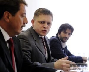 FICO: Iniciatívy Orbána a Csákyho ohrozujú suverenitu SR