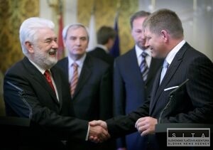 Fico plne podporuje integráciu Srbska do EÚ