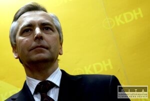Chodili nám demarše, obraz sme museli zmeniť, povedal Figeľ