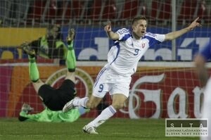 Slovensk� k�der je pred z�pasom na Islande kompletn�
