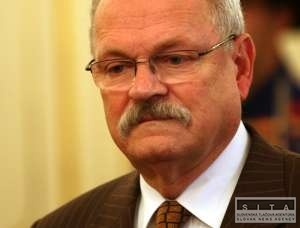 Psychotesty SBS-károm ostanú, prezident podpísal novelu