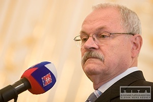 Gašparovič bol v O 5 minút 12 ako hlava štátu, tvrdí STV