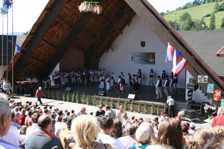 Video: 19. Goralsk slvnosti 2010 v obci Skalit