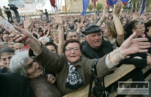 Demonštrácie v Gruzinsku proti prezidentovi pokračujú