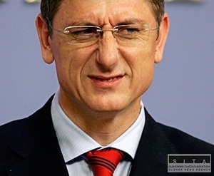 Odpove SR na meninov problmy je sklamanm, tvrd Gyurcsany