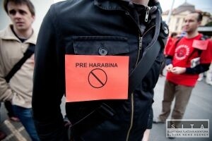 Vysypali popol do Dunaja, symbolicky pochovali spravodlivosť