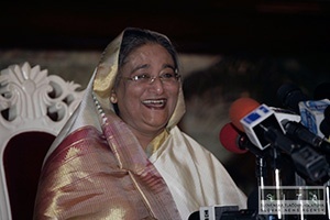 Nová bangladéšska premiérka sa ujala moci