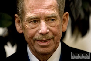 Vclav Havel sa podrobil menej opercii
