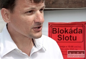 Hlina sa nenechal odradiť zatknutím