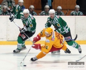 Súhrn výsledkov nedeľňajších stretnutí slovenskej hokejovej extraligy