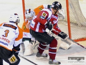Shrn vsledkov piatkovch stretnut Slovnaft extraligy 