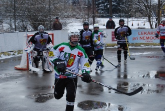 Hokejbal : V dohrávke extraligy tesná prehra