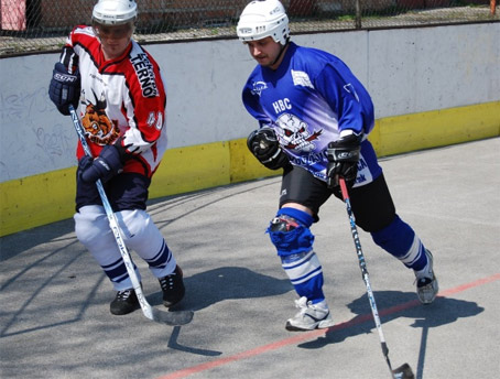 Hokejbal : 18 gólov v zápase Caribic Okružná - Okružná Trashers