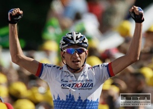Hincapie nevyzliekol Nocentiniho zo žltého trička