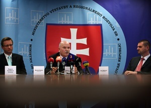 EK začala voči SR konanie kvôli nástenkovému tendru