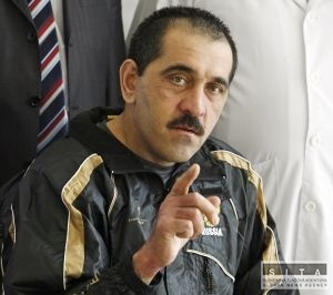 Zranen� ingu�sk� prezident op� pracuje