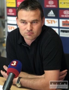 Na zraze futbalovej