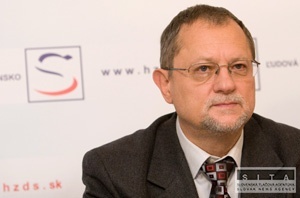 Sergej Kozlík obhájil prvenstvo na kandidátke HZDS do EP